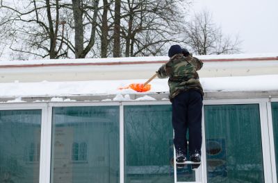 Roofing in Clear Weather